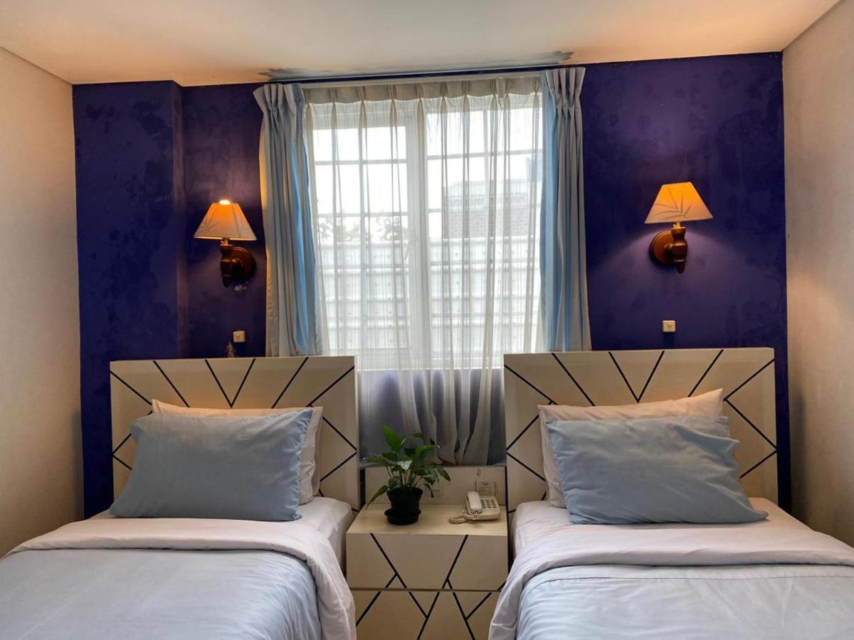 La Nostalgie Boutique Guest House Бандунг Екстер'єр фото