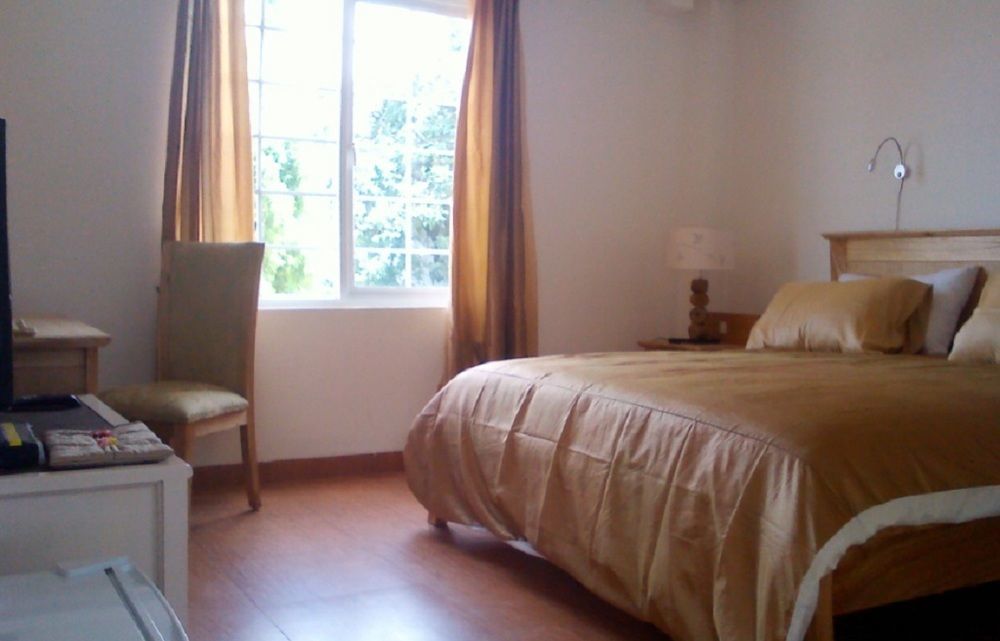 La Nostalgie Boutique Guest House Бандунг Екстер'єр фото
