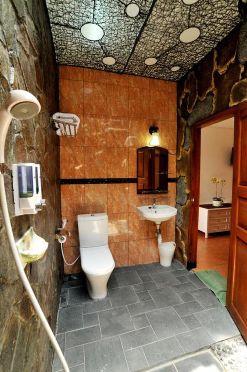 La Nostalgie Boutique Guest House Бандунг Екстер'єр фото